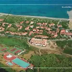 Maison De Dans Un Village De A100 M. De La Nyaraló Badesi