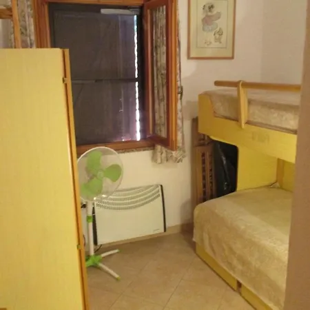Maison De Dans Un Village De A100 M. De La Nyaraló