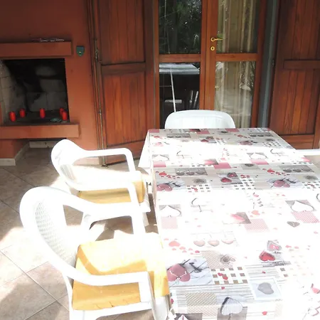 Maison De Dans Un Village De A100 M. De La Holiday home