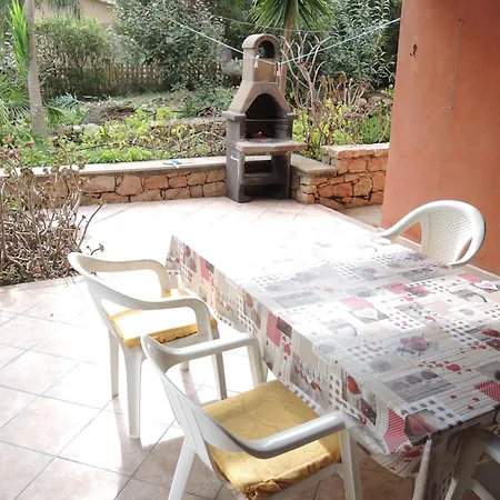 Maison De Dans Un Village De A100 M. De La Badesi