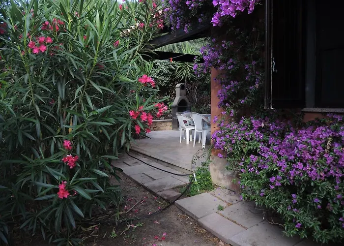 Maison De Dans Un Village De A100 M. De La * バデージ