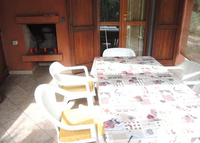 Maison De Dans Un Village De A100 M. De La 別荘